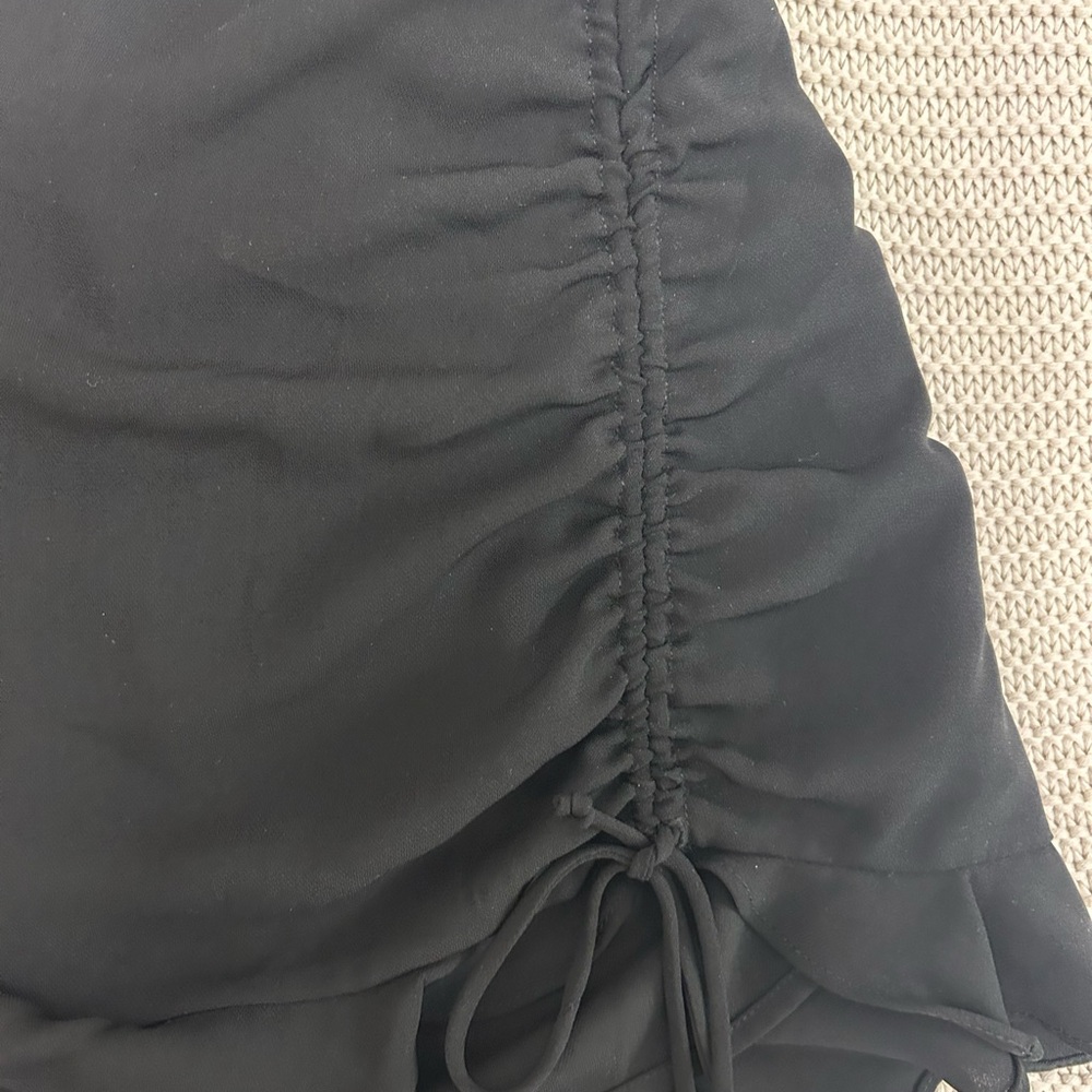 Black Ruffle mini skirt/skort - Picture 2 of 5